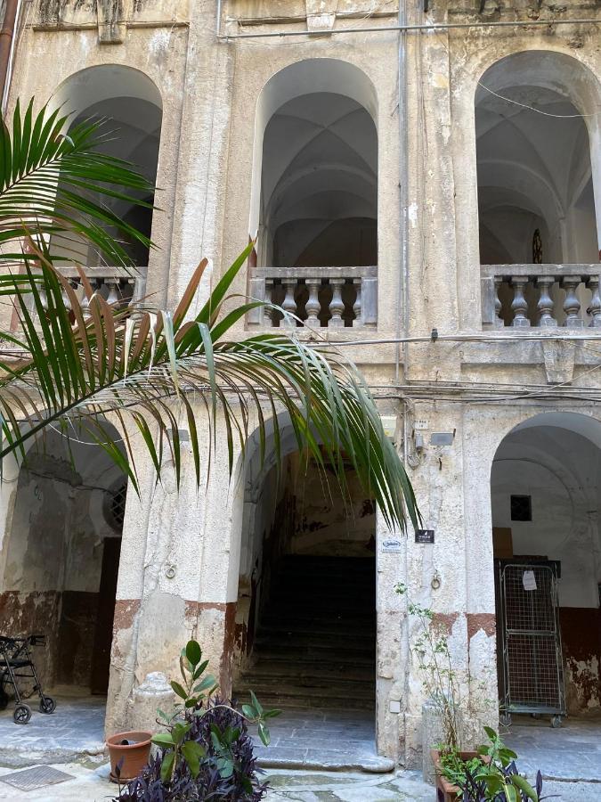 Pia'S Home In Pieno Centro Storico Палермо Екстериор снимка