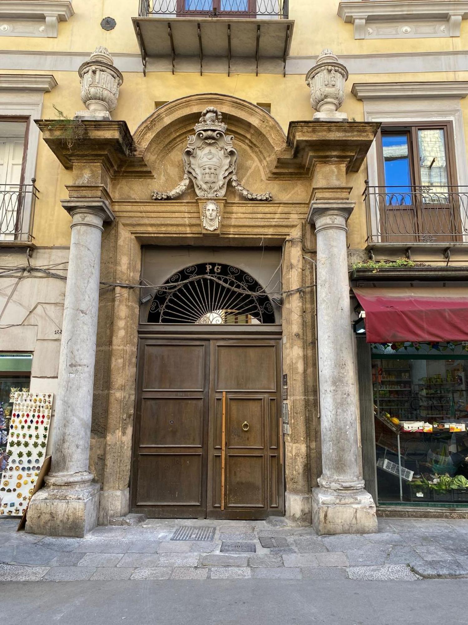 Pia'S Home In Pieno Centro Storico Палермо Екстериор снимка